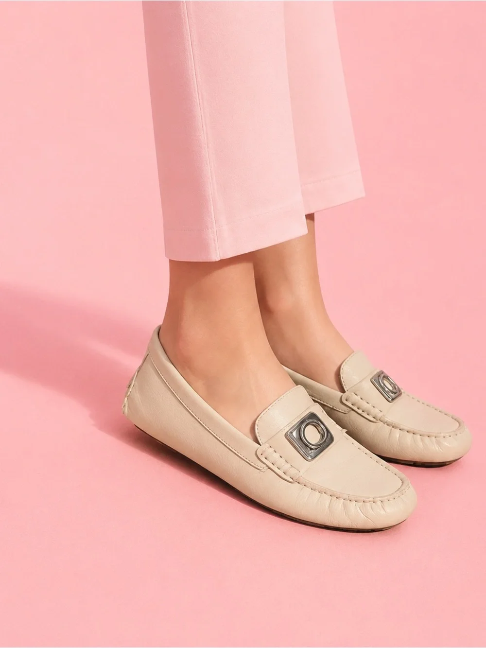 Coach soft crème leather Driving Loafers Moccasins size 9B wide